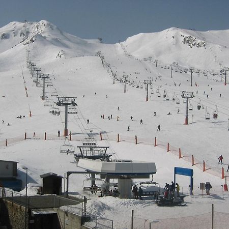 Apartamentos Grifovacances Tres Estrelles Club Pas De La Casa Bagian luar foto