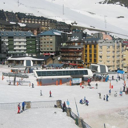 Apartamentos Grifovacances Tres Estrelles Club Pas De La Casa Bagian luar foto
