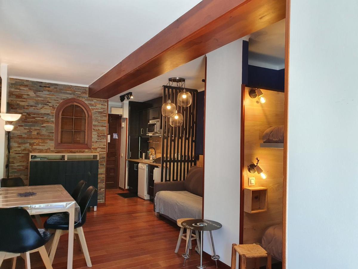 Apartamentos Grifovacances Tres Estrelles Club Pas De La Casa Bagian luar foto